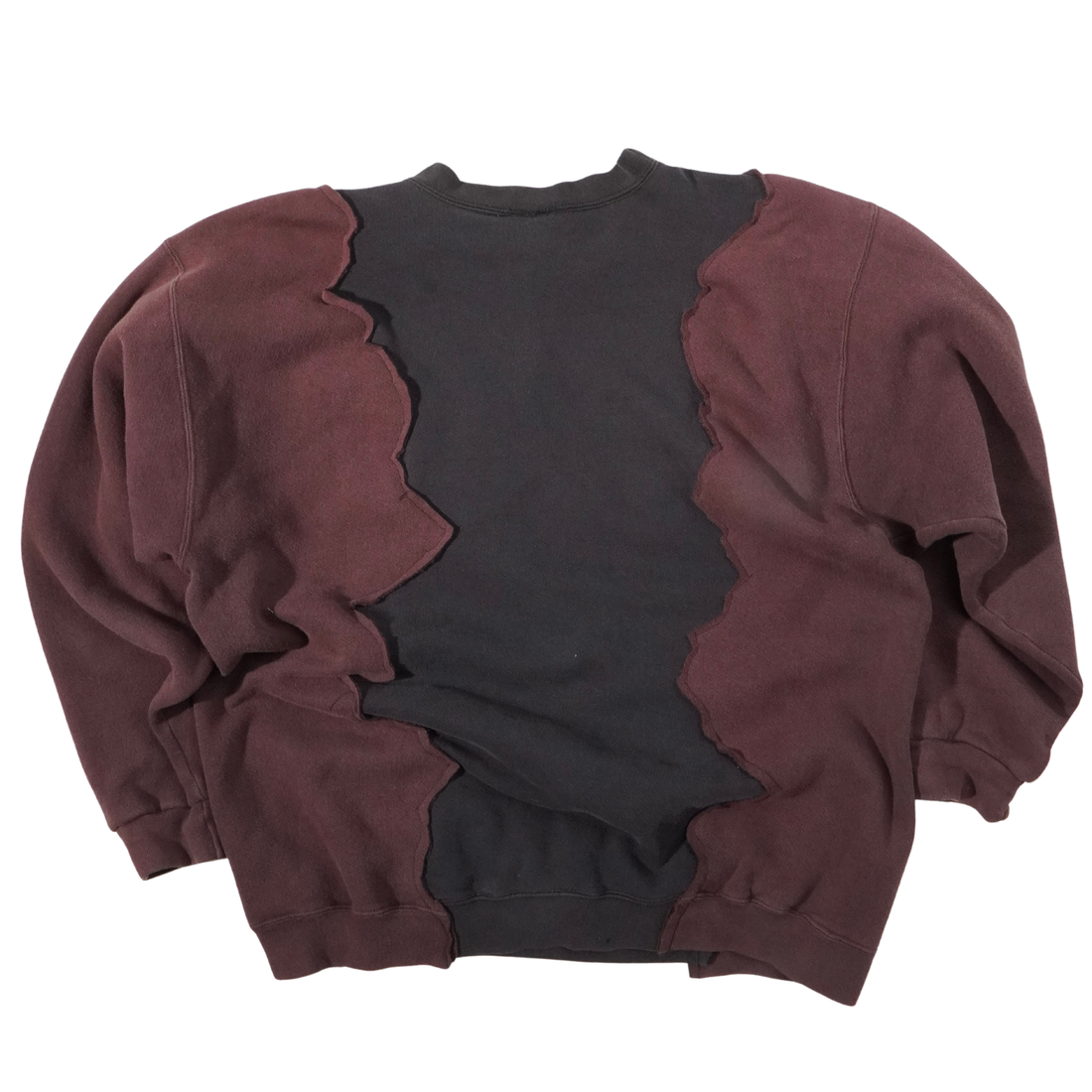 [1/1] VINTAGE "Peeking Titans" Sweatshirt - Size Large