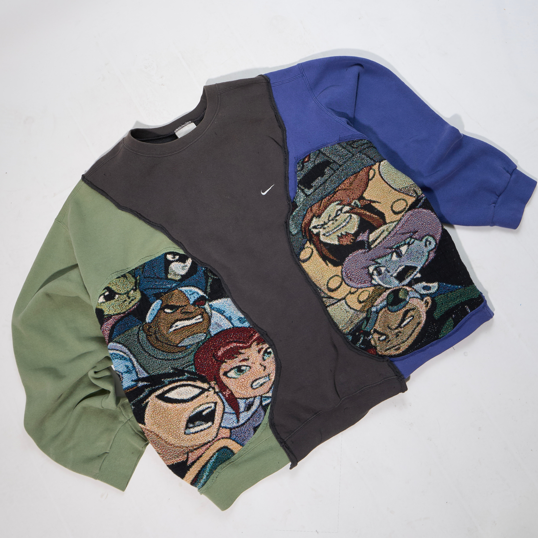 [1/1] VINTAGE "Teen Titans: Battle Blitz" Sweatshirt - Size XL